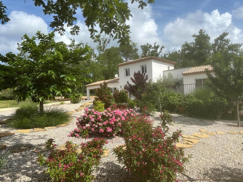 Villa LA GRANDE BASTIDE avec piscine, climatisation et salle de sport Seillans Esterno foto