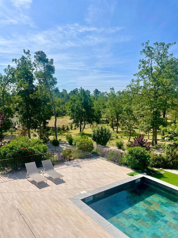 Villa LA GRANDE BASTIDE avec piscine, climatisation et salle de sport Seillans Esterno foto