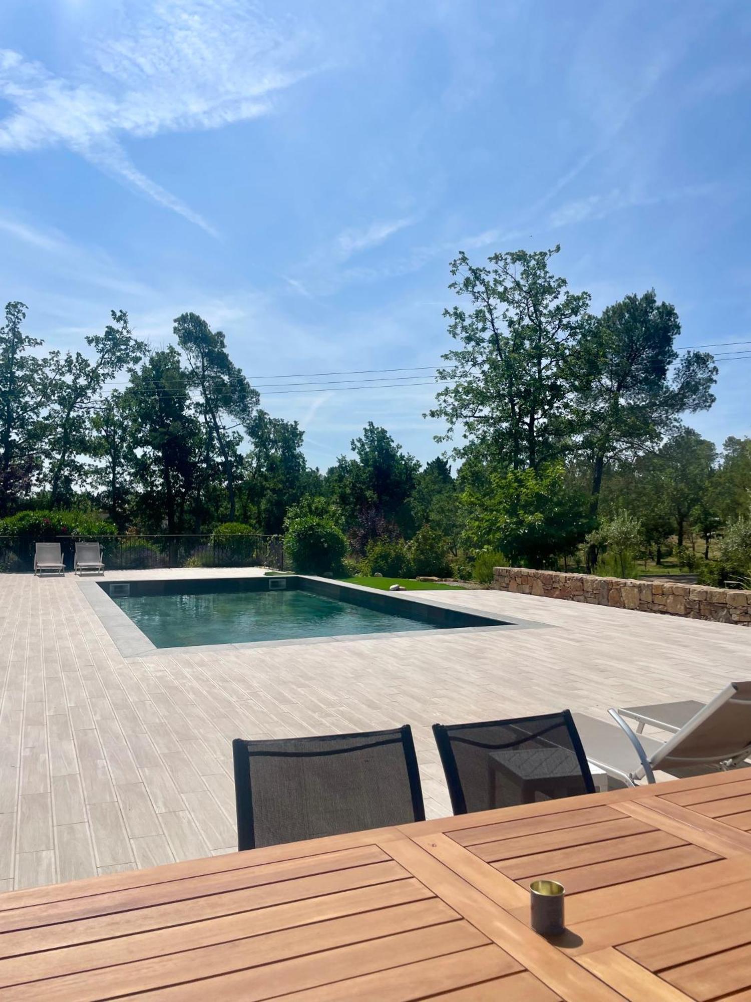 Villa LA GRANDE BASTIDE avec piscine, climatisation et salle de sport Seillans Esterno foto