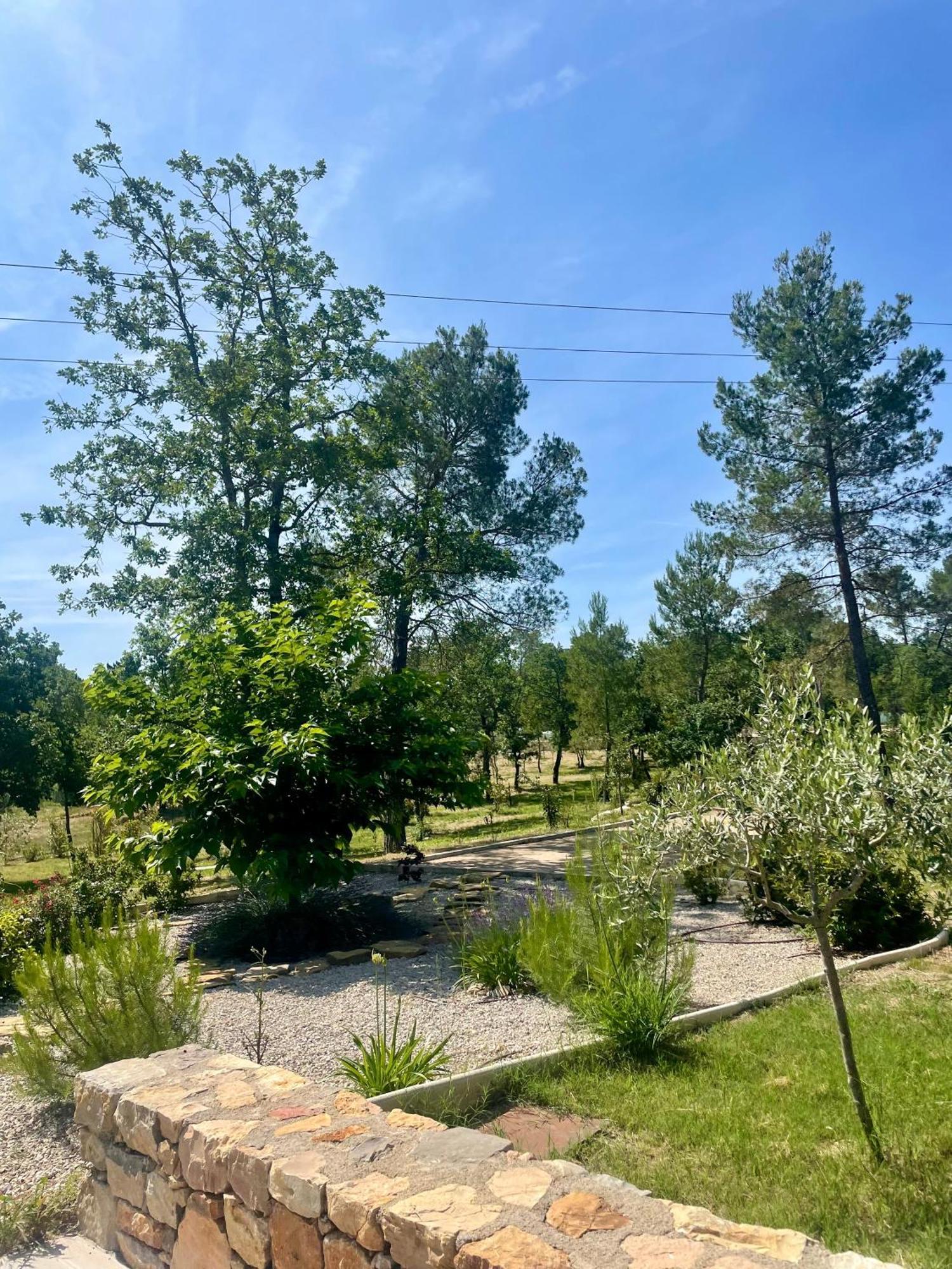 Villa LA GRANDE BASTIDE avec piscine, climatisation et salle de sport Seillans Esterno foto